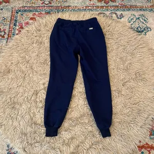 Figs navy jogger scrubs pants size XS/S thumbnail 5