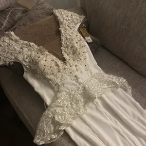 unique Wedding Dress thumbnail 7