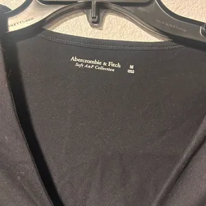 Abercrombie & Fitch black keyhole Bodysuit thumbnail 2