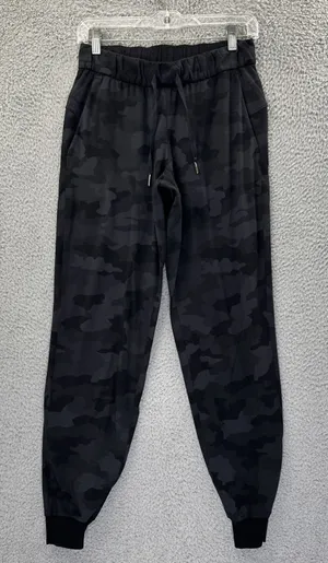 Lululemon On The Fly Jogger‎ Pants Heritage 365 Camo Black Athletic Women 4 x 28 thumbnail 1