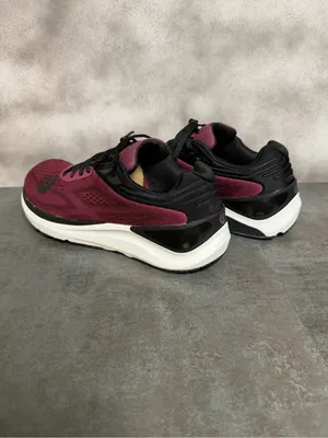 Topo Athletic Ultrafly 3 Women's Burgundy Running Shoes Size 7.5 thumbnail 10