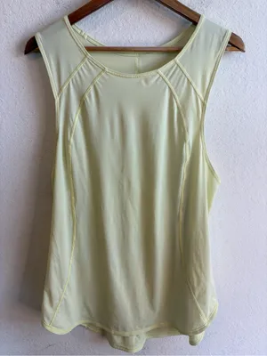 Lululemon Light Yellow Cut Out Back Sculpt Tank Size 14 thumbnail 1