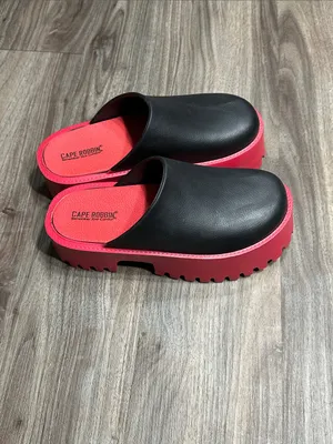 Cape Robbin Black Upper with Hot Pink Platform Clogs thumbnail 5