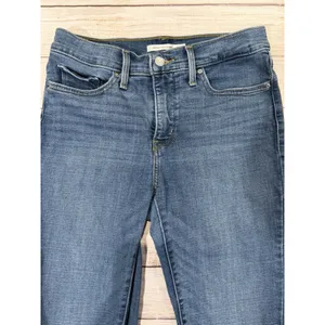 Levis Jeans Women's 311 Shaping Skinny Medium Wash Blue Denim Stretch Casual 28 thumbnail 3