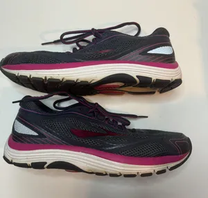 Dyad 9 Size 9.5 thumbnail 1
