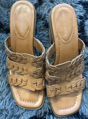 Sh19. Marc Fisher sandal size 8.5 thumbnail 1