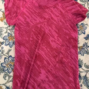 Lululemon Swiftly Short Sleeve thumbnail 1