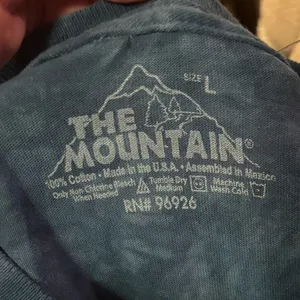 NWOT 1999 The Mountain Vintage Animal Tie-Dye Tee sz L Y2K thumbnail 3