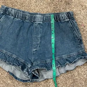 American Eagle Outfitters Women's Ruffle Denim Shorts thumbnail 9