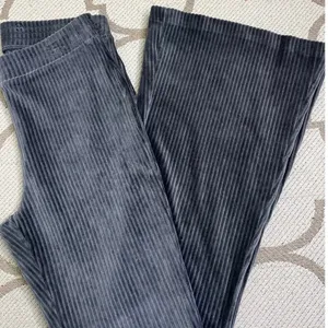 Aerie Groove-On Rib Velour Flare Pants Charcoal Gray Pull-On Size M 32” Inseam thumbnail 1