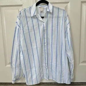 H & M blue and white striped long sleeved button down shirt thumbnail 2
