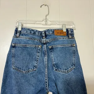 Sézane High Rise Straight Leg Jeans 27 Vintage Blue 100% Cotton Denim thumbnail 8