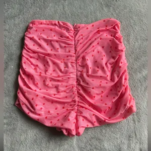 NWT Tiger Mist Pink Ruched Shorts Small thumbnail 2