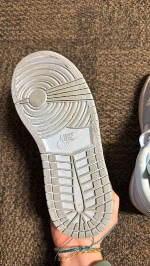 Jordan Nike  Retro 1 Low Sneakers thumbnail 5