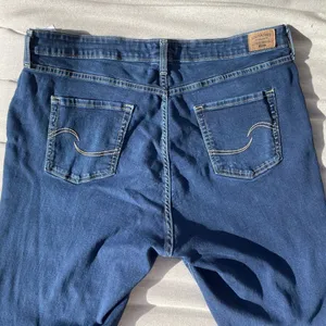 🌸Levi’s blue jeans Size 18 short petite w/ stretch mid-rise skinny women’s pant thumbnail 4