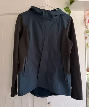 North face jacket thumbnail 1