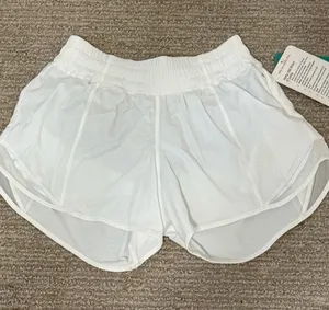 Lululemon Hotty Hot Short White Size 4 thumbnail 1