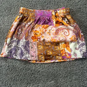 Pink Lily Skirt Mini thumbnail 2