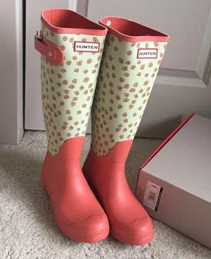 Hunter original tall boots. Fit size 7 thumbnail 1