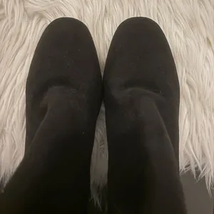 VINCE CAMUTO Kantha Suede Over The Knee Boots thumbnail 8