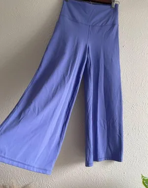 Athleta Yoga Elation Wide Leg Crop Pant Size XS NWOT thumbnail 3