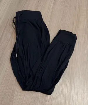 Lululemon Joggers thumbnail 1