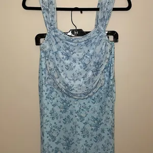 SHEIN Floral Print Ruched Wide Strap Top, Blue, Size M, NWOT thumbnail 7