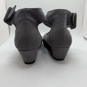 DexFlex Comfort‎ J. Renee Gray Faux Suede Wedge Strap Heels Women's 6.5 EU 38 thumbnail 5