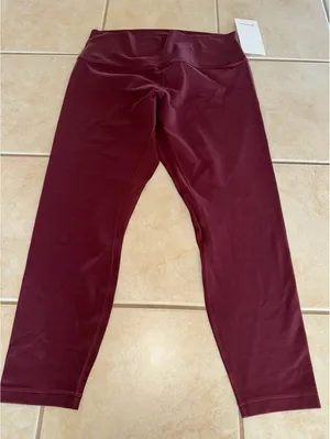 Lululemon Align High Rise 25” Red Merlot Size 14 NWT thumbnail 3