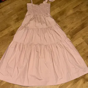 En Saison Smocked Tiered Midi Dress Tie Strap Casual Pink Size S‎ thumbnail 9