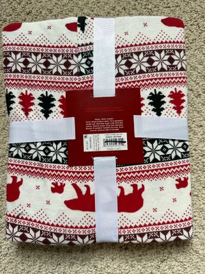 Target Wondershop Holiday Women’s Pajamas Medium thumbnail 2