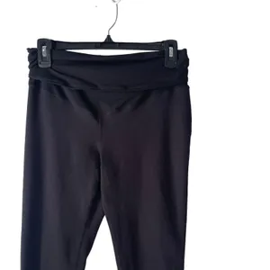 Zella Size‎ Small Black Cropped Athletic Yoga Workout Leggings thumbnail 2