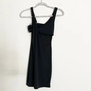 Alo Yoga Asymmetric Soleil Dress Black XS thumbnail 6
