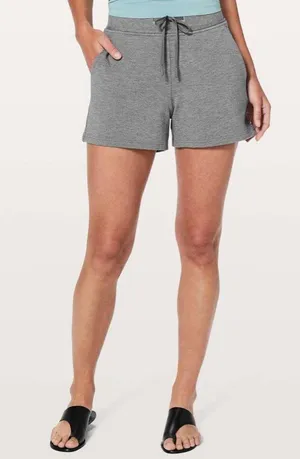 Lululemon Every moment Short 3.5” thumbnail 9