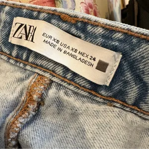 Zara Denim Skort Sz XS Cutoff Jean Shorts Acid Wash thumbnail 7