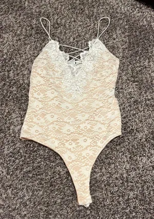 Windsor White Lace Bodysuit thumbnail 1