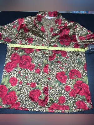 Victoria’s Secret Women’s Size L Y2K Leopard & Rose Print Pajama Set thumbnail 5