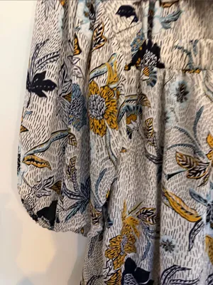 Evereve Floral Square-Neck Blouse in White, Black & Gold thumbnail 4