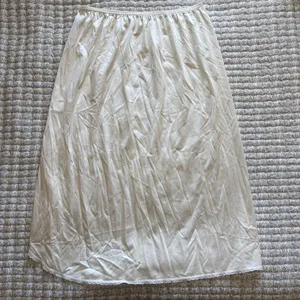 Vassarette white lace slip maxi skirt thumbnail 2