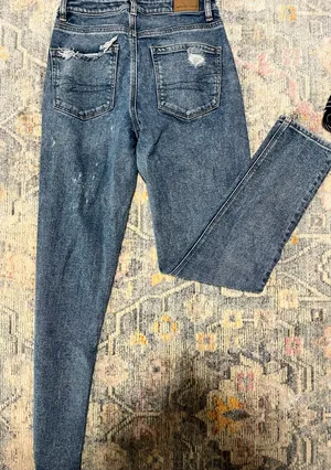 American Eagle Mom Jeans thumbnail 2