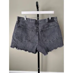 Abercrombie & Fitch Curve Mid Rise Boyfriend Cut Off Shorts Black Denim 14/32 thumbnail 2