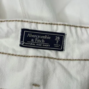 Abercrombie & Fitch White Denim Paperbag Shorts thumbnail 3