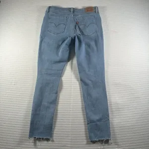Women’s Levi’s 711 Skinny Ankle Jeans Distressed Light Wash Raw Hem Size 30x27 thumbnail 6