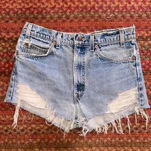 VTG LEVIS 505 CLASSIC heavy distressed DENIM CUT OFF SHORTS ORAGE TAB thumbnail 1