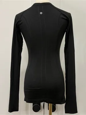 Lululemon Swiftly Tech Long Sleeve Crew Top Lunar New Year Size 4 Black Workout thumbnail 7
