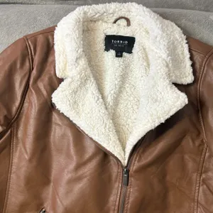 Torrid Sherpa Lined Moto Jacket Size 1X Brown Faux Leather Biker Fall Outerwear thumbnail 10