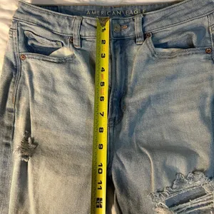 American Eagle Jeans Size 6 Regular Inseam 27 inches Mom Straight Stretch thumbnail 5