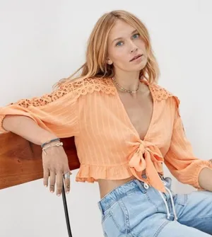 American Eagle V-Neck Lace Tie-Front Blouse in Coral Size Medium Boho Beach thumbnail 1