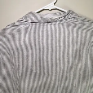 Laura Ashley Womens Size M Long Sleeve Do Not Disturb Print Sleep‎ Shirt PJ Top thumbnail 8