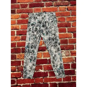 Lululemon leggings size 10 thumbnail 2
